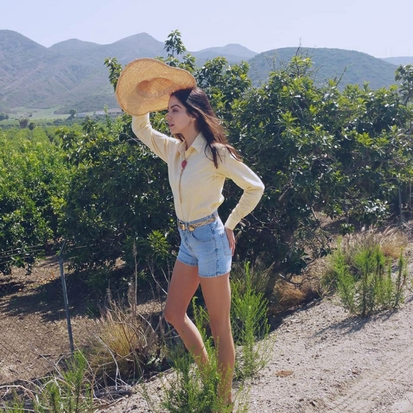 Timeless treasures and one of a kind vintage pieces - Picture 6 of 8